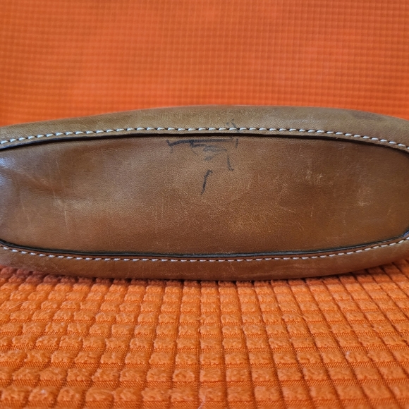 Vintage Coach wristlet - Picture 4 of 5